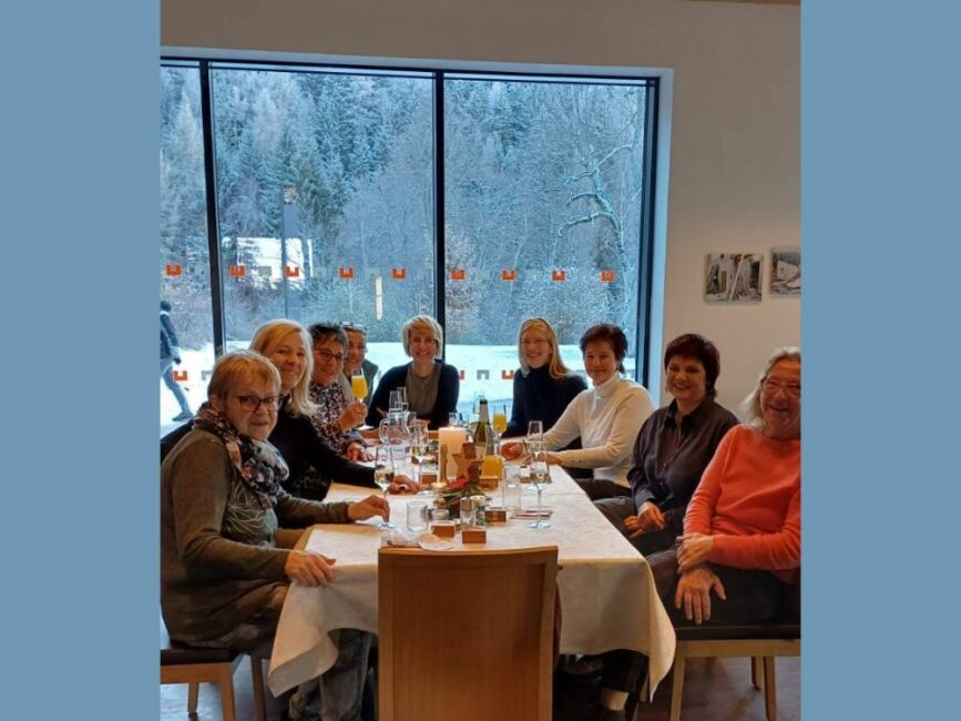 Das Hospizteam beim gemeinsam Frühstück