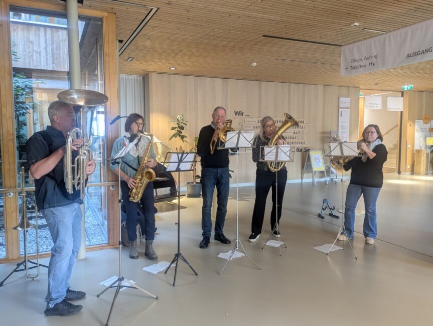 Musikgruppe "Schräge Partie" im Hospizhaus